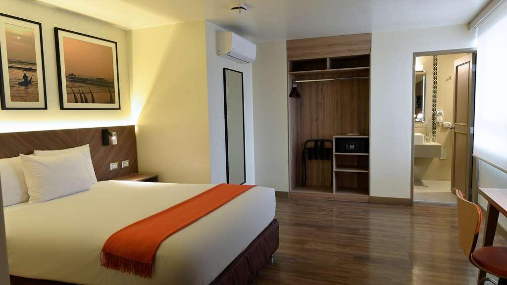 Casa Andina Standard Trujillo Plaza Hotel Room photo